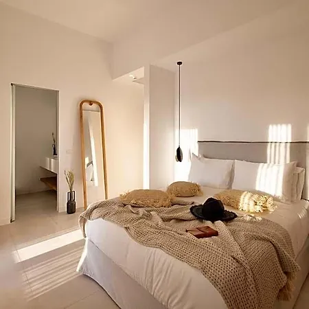 מלון Adama Mykonos Boutique 4*
