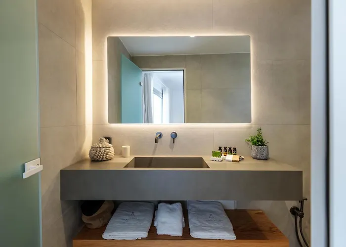 Adama Mykonos Boutique Hotel 4*