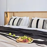 Adama Mykonos Boutique מלון